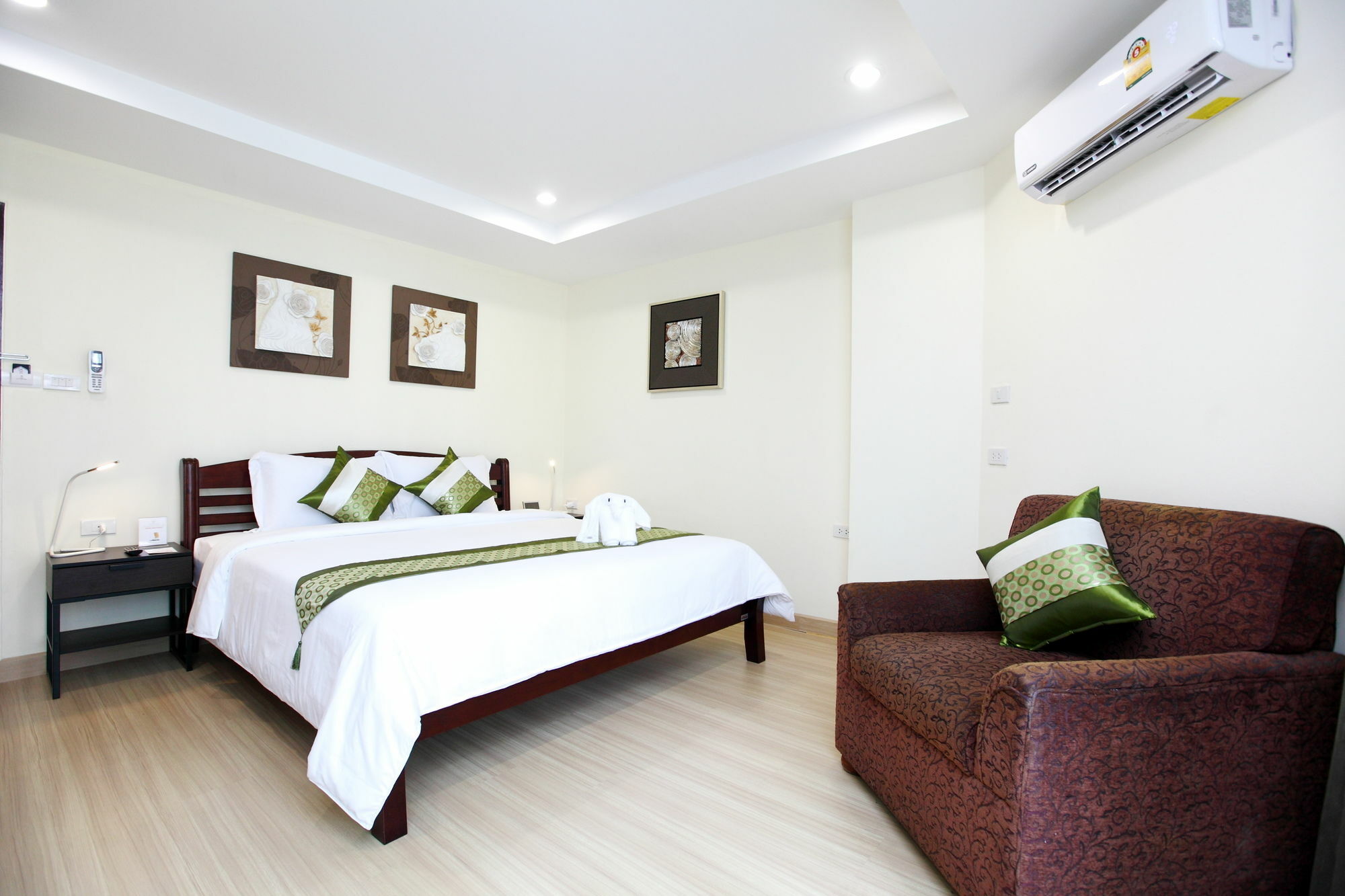 Icheck Inn Sukhumvit 22 Bangkok Exterior foto